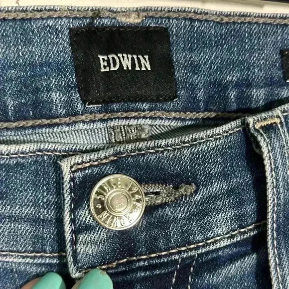 EDWIN Jeans. Elin Crop, Straight. Size 25. Denim. - Picture 3 of 11